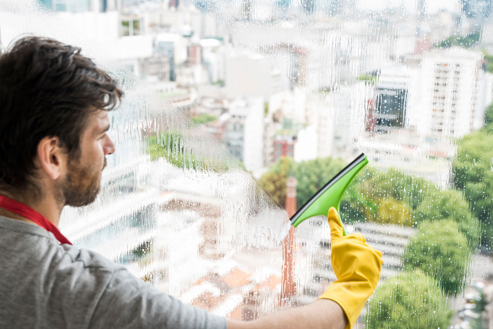Professional Cleaning Team in Qatar